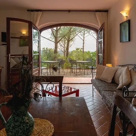 Le Pinetine Apartment *