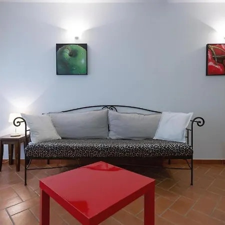 Le Pinetine Apartment Riparbella
