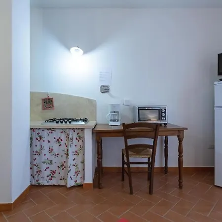 Le Pinetine Apartment Riparbella